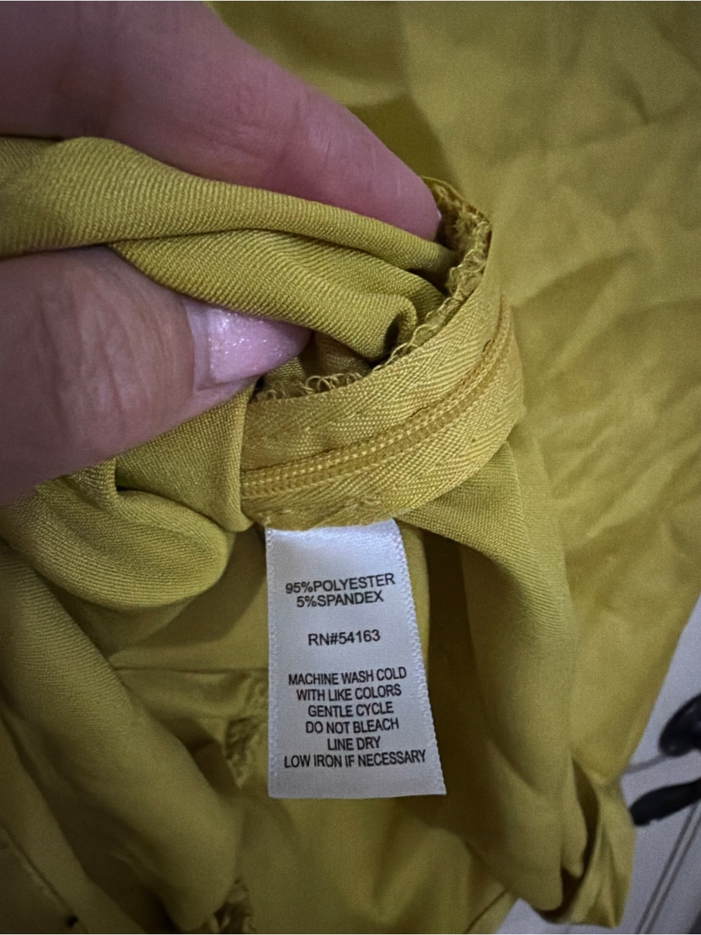 Marc New York Chartreuse Green Satin V-Neck Ruched Puff Sleeve Blouse sz M - Picture 4 of 7